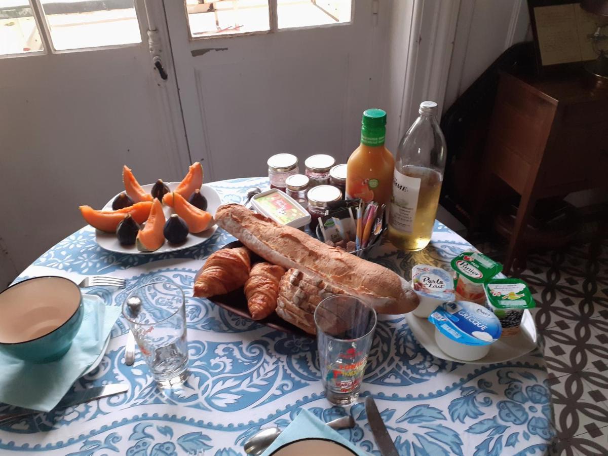לינה וארוחת בוקר Vernaison La Fee Des Eaux מראה חיצוני תמונה